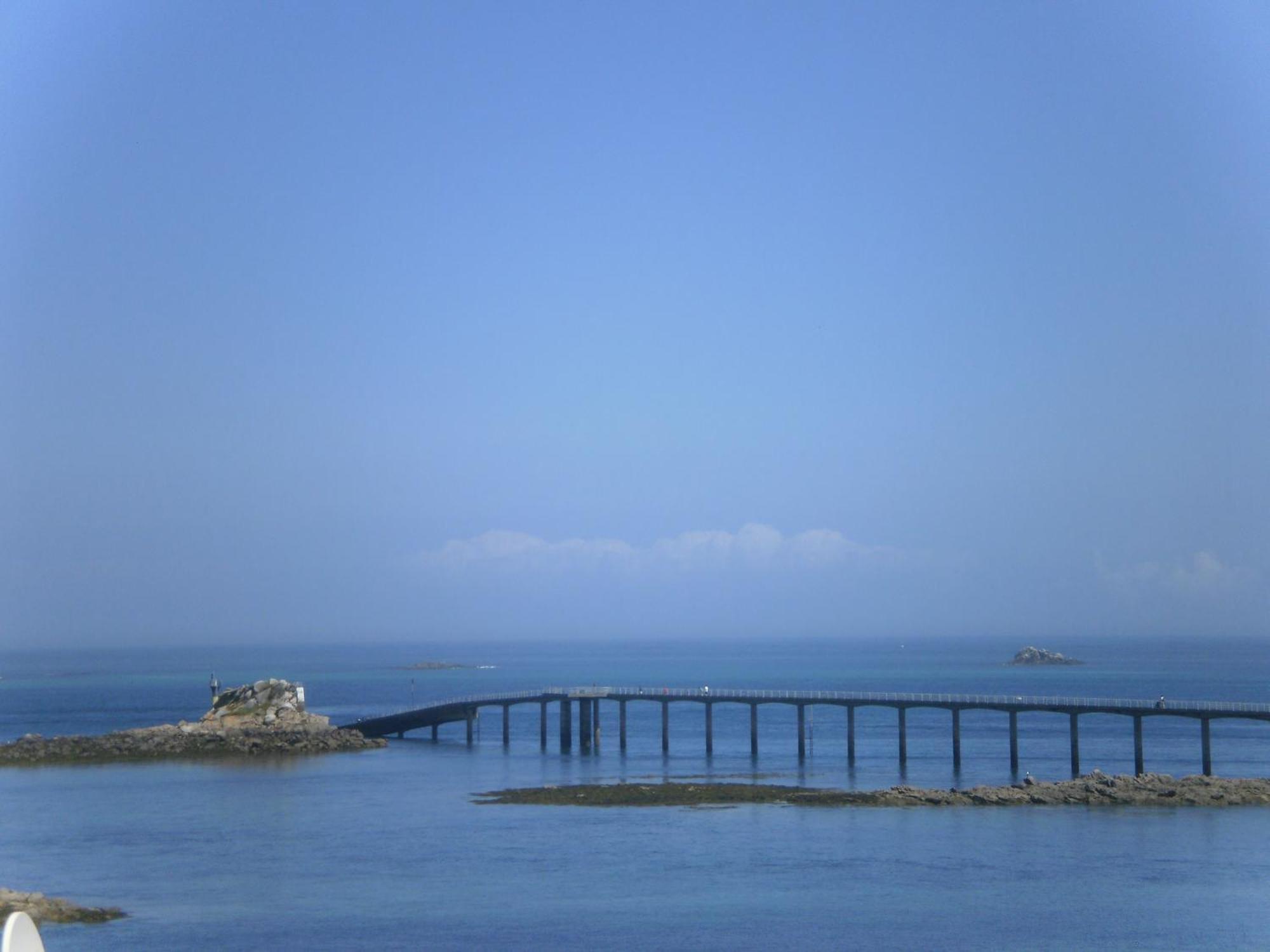 רוסקוף Logis Hotel Les Chardons Bleus Restaurant Le Bistrot De La Mer מראה חיצוני תמונה