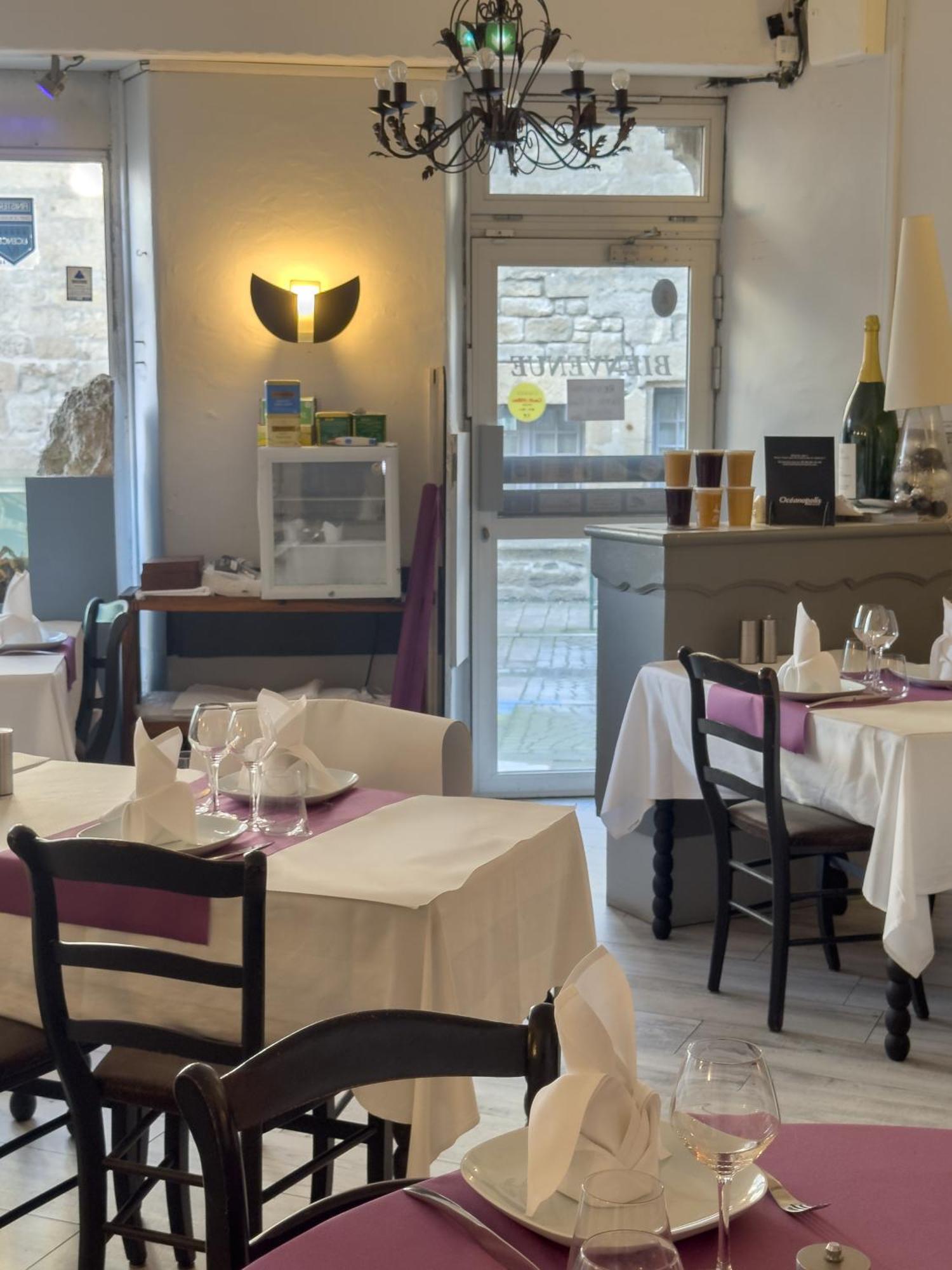 רוסקוף Logis Hotel Les Chardons Bleus Restaurant Le Bistrot De La Mer מראה חיצוני תמונה