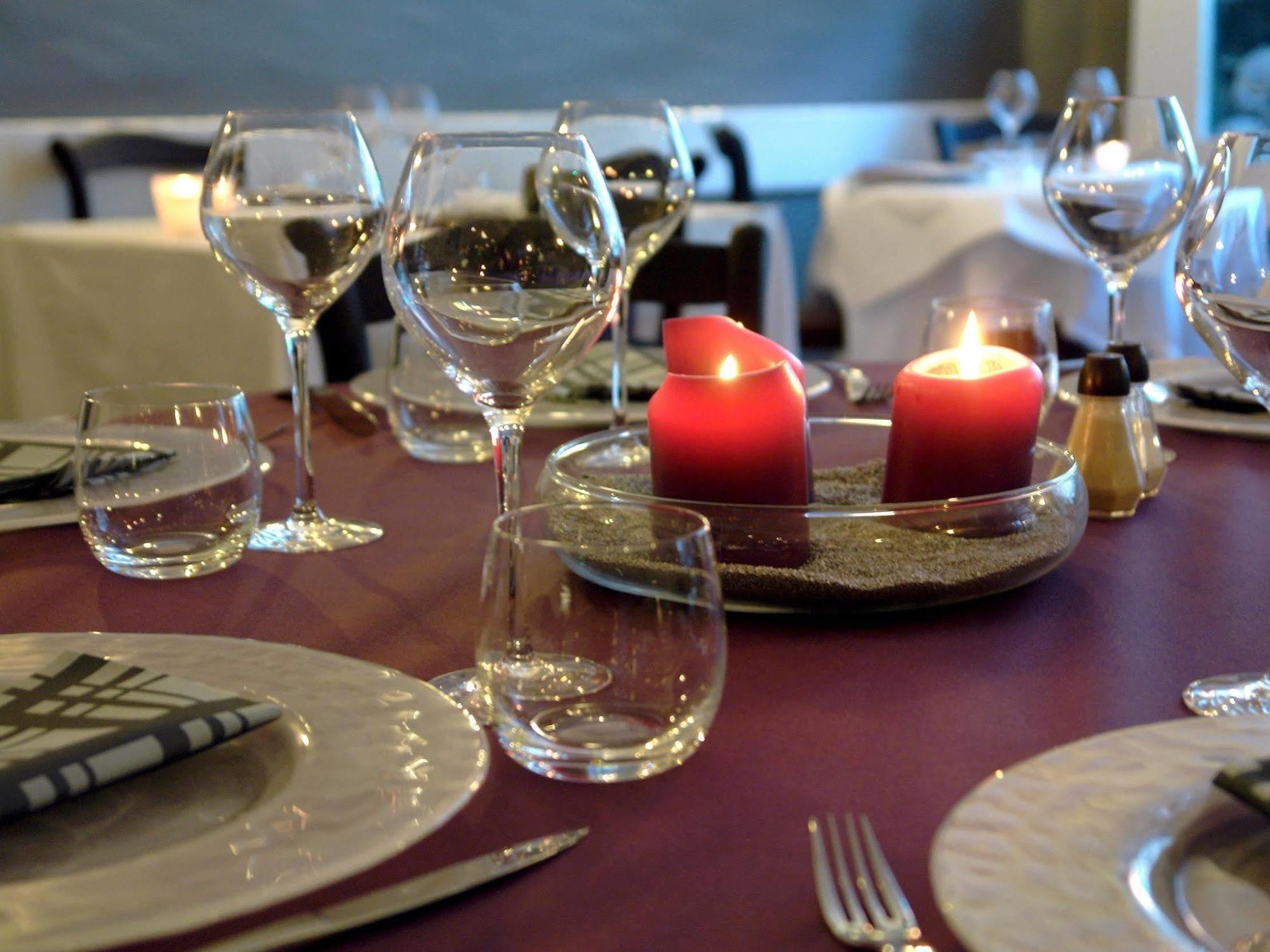 רוסקוף Logis Hotel Les Chardons Bleus Restaurant Le Bistrot De La Mer מראה חיצוני תמונה