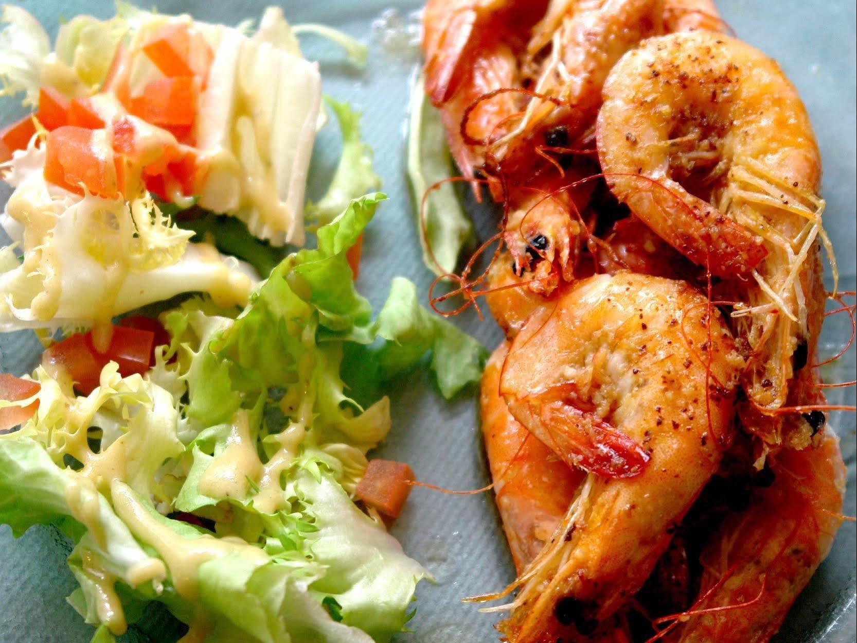 רוסקוף Logis Hotel Les Chardons Bleus Restaurant Le Bistrot De La Mer מראה חיצוני תמונה
