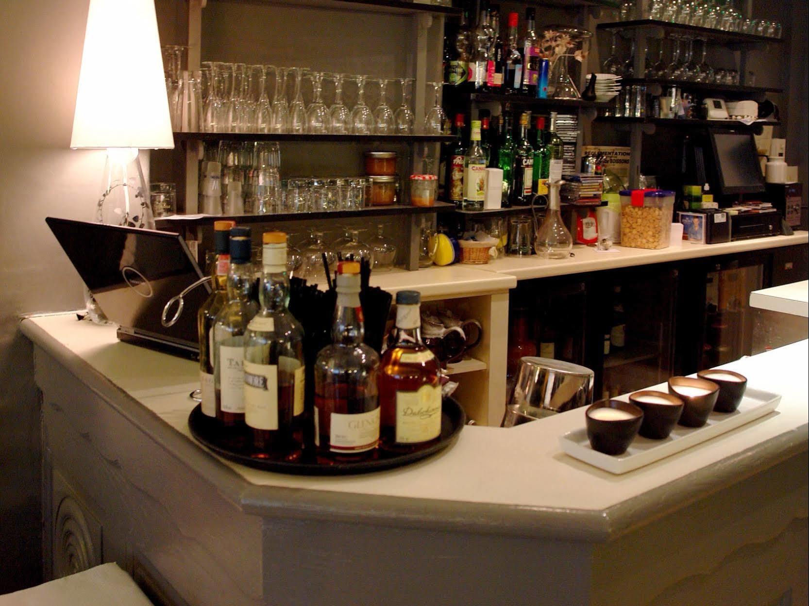 רוסקוף Logis Hotel Les Chardons Bleus Restaurant Le Bistrot De La Mer מראה חיצוני תמונה